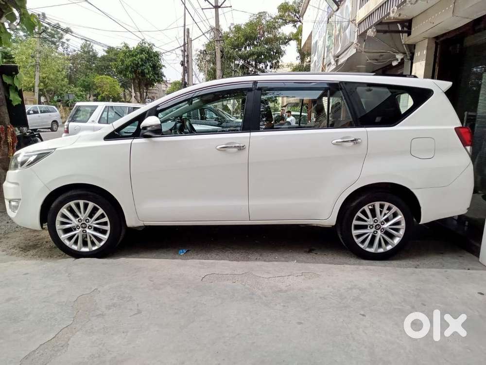 Toyota Innova Crysta 2.7 Gx Mt, 2019, Diesel
