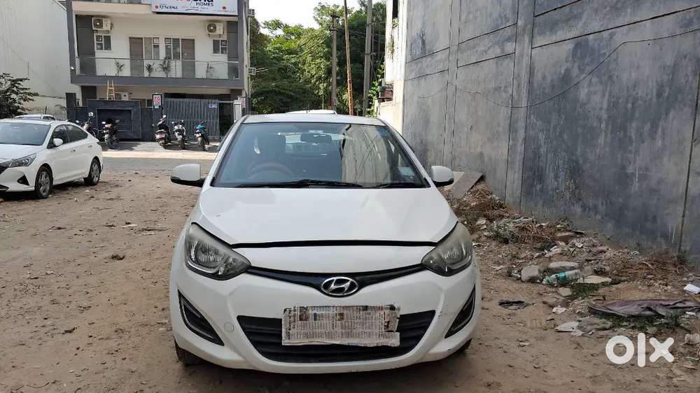 Hyundai I20 2013 Petrol 76500 Km Driven