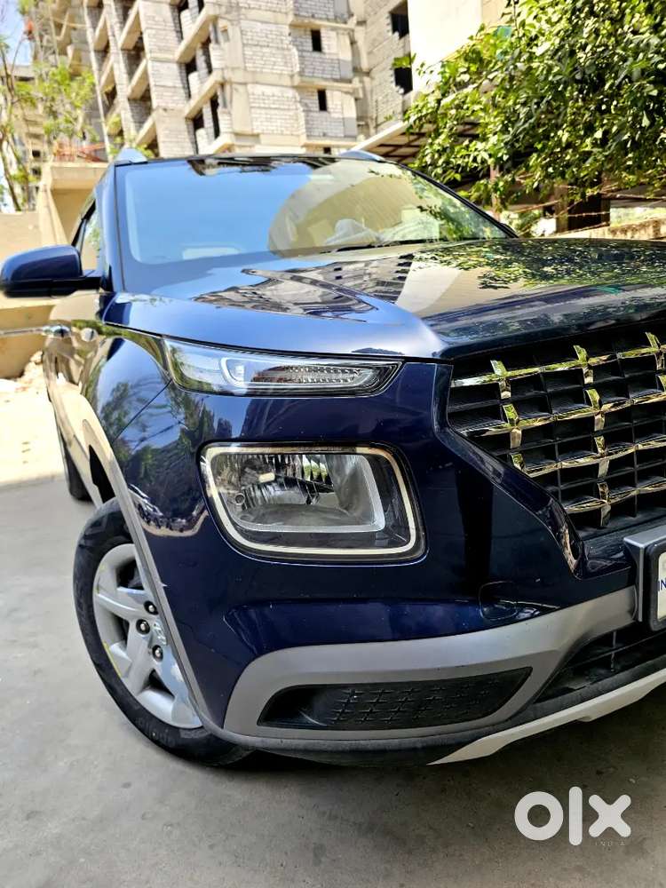 Hyundai Venue 2022 Petrol Well Maintained