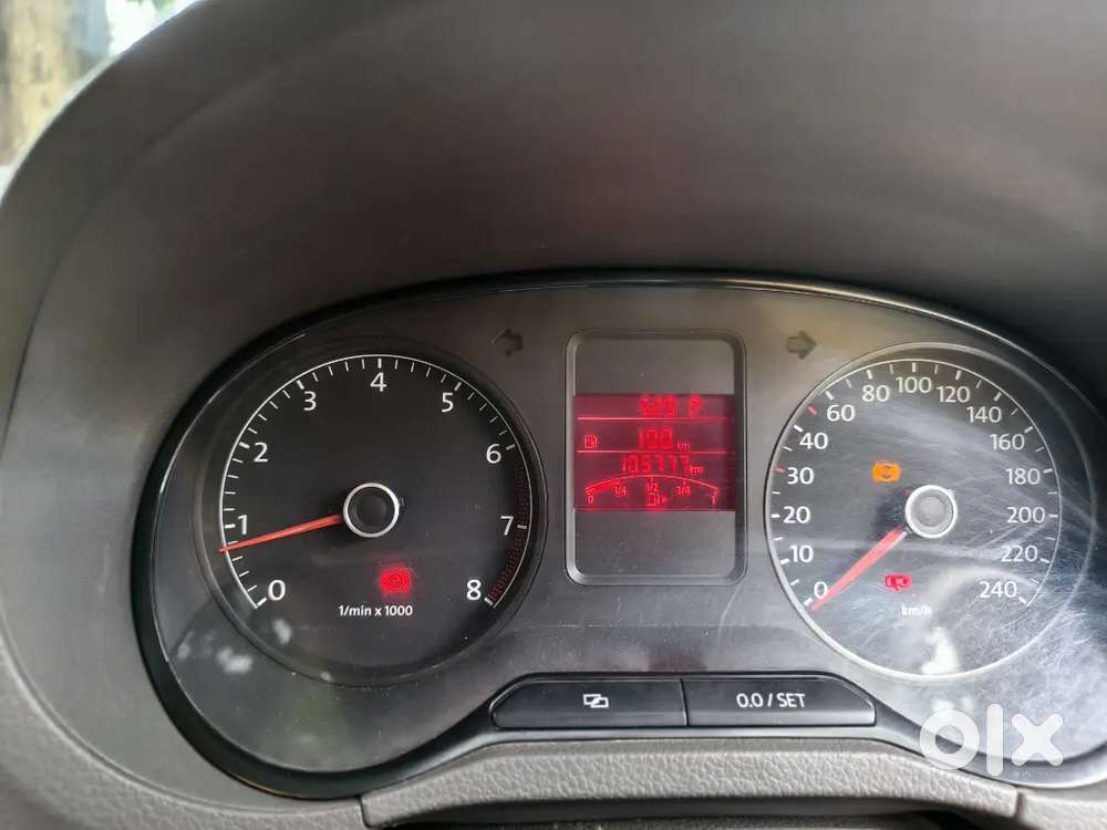 Volkswagen Vento Petrol Highline 2012