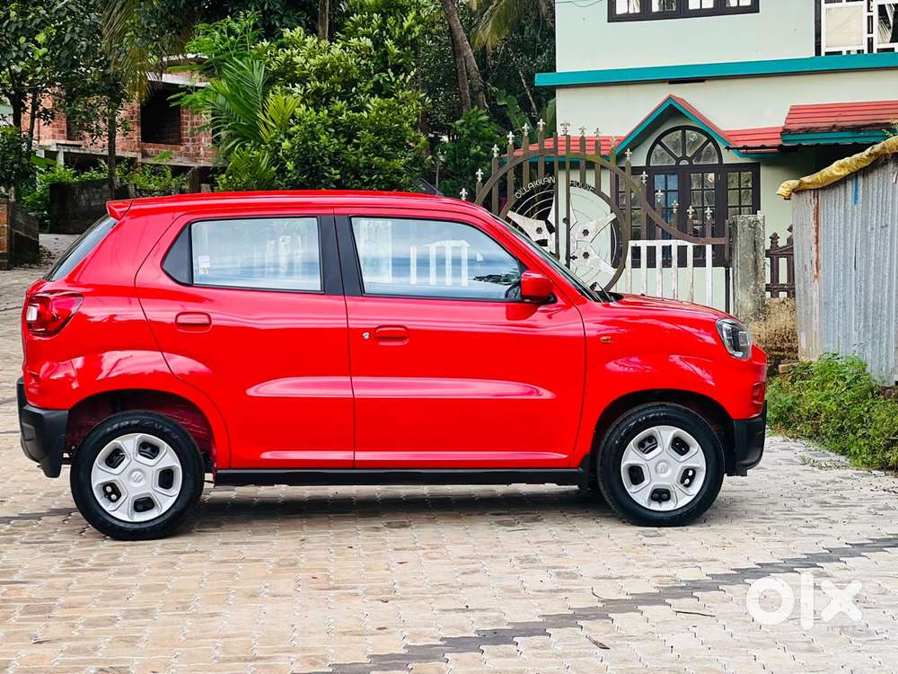 Maruti Suzuki S-presso Vxi Plus, 2022, Petrol