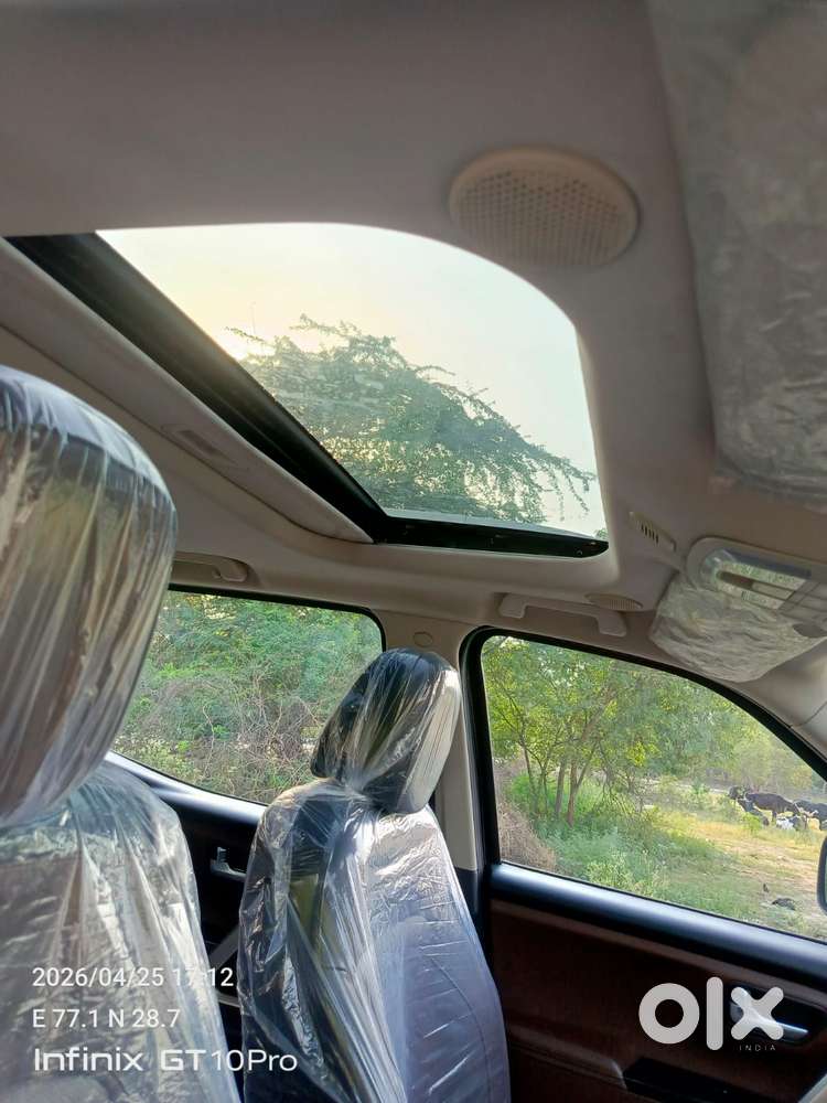 Mahindra Scorpio-n 2.0 Z8 L Petrol Mt 6 Str, 2023, Petrol