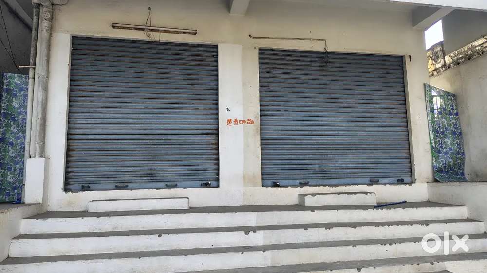 Two Unfurnished Shops for Rent – 100 Sq Ft Each