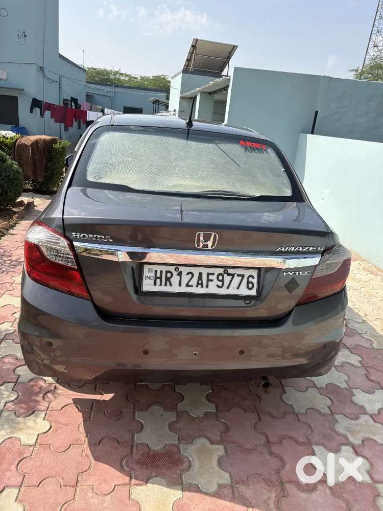 2018 Honda Amaze S ( Pride Edition)petrol Manual