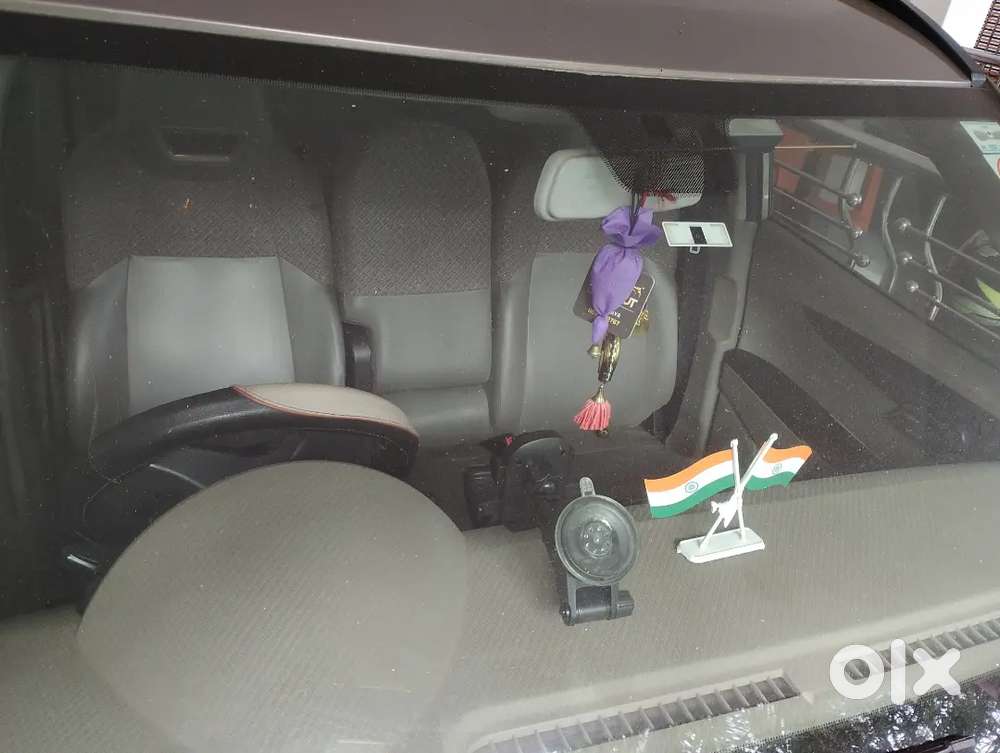 Mahindra Kuv 100 2016