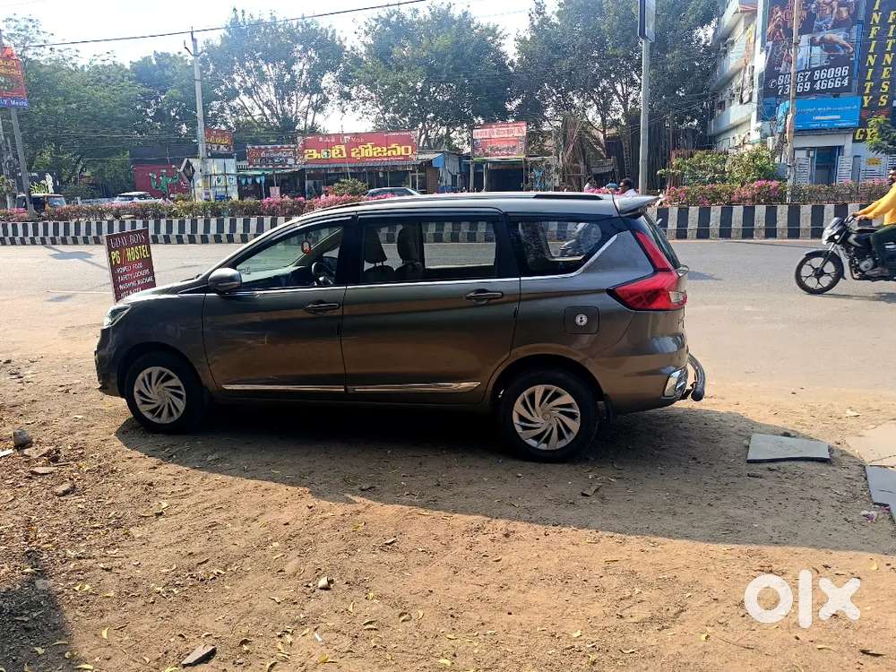 Maruti Suzuki Ertiga 2021 Petrol 75000 Km Driven
