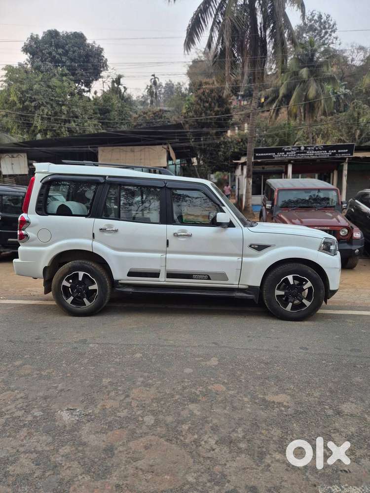 Mahindra Scorpio Classic 2.2 S 11 Mt 7 Str, 2024, Diesel