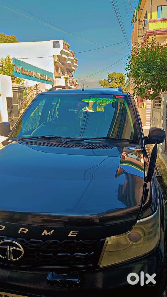 Tata Safari Storme, 2014, Diesel
