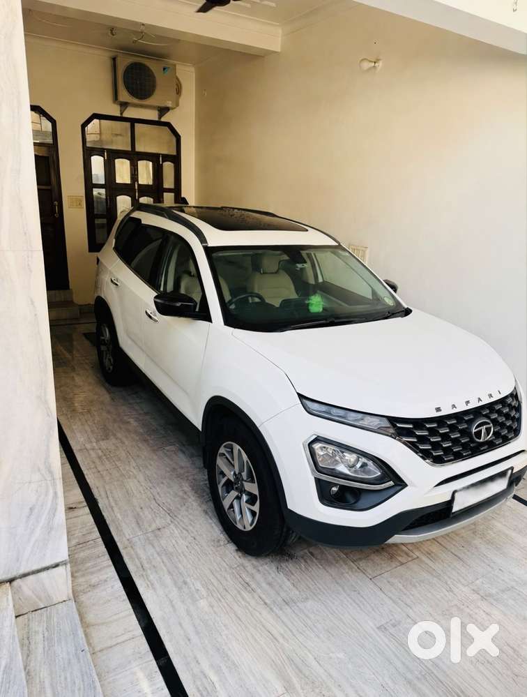 Top Model Panasonic Sunroof Scratchless  Safari Xza+