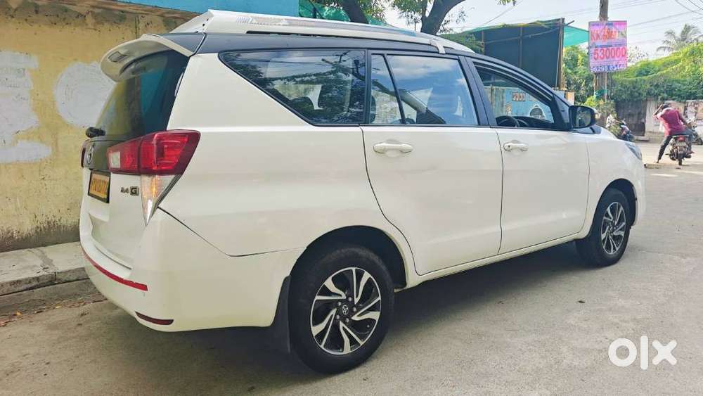 Toyota Innova Crysta 2.4 G Mt, 2024, Diesel