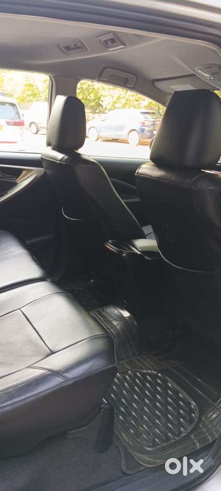 Toyota Innova Crysta 2.4 G Mt, 2017, Diesel