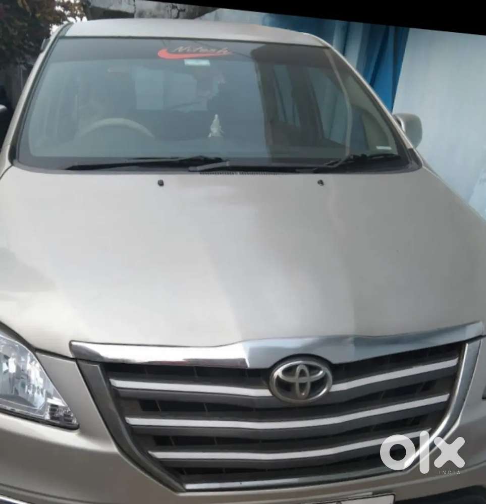Toyota Innova 2.5 G 2015