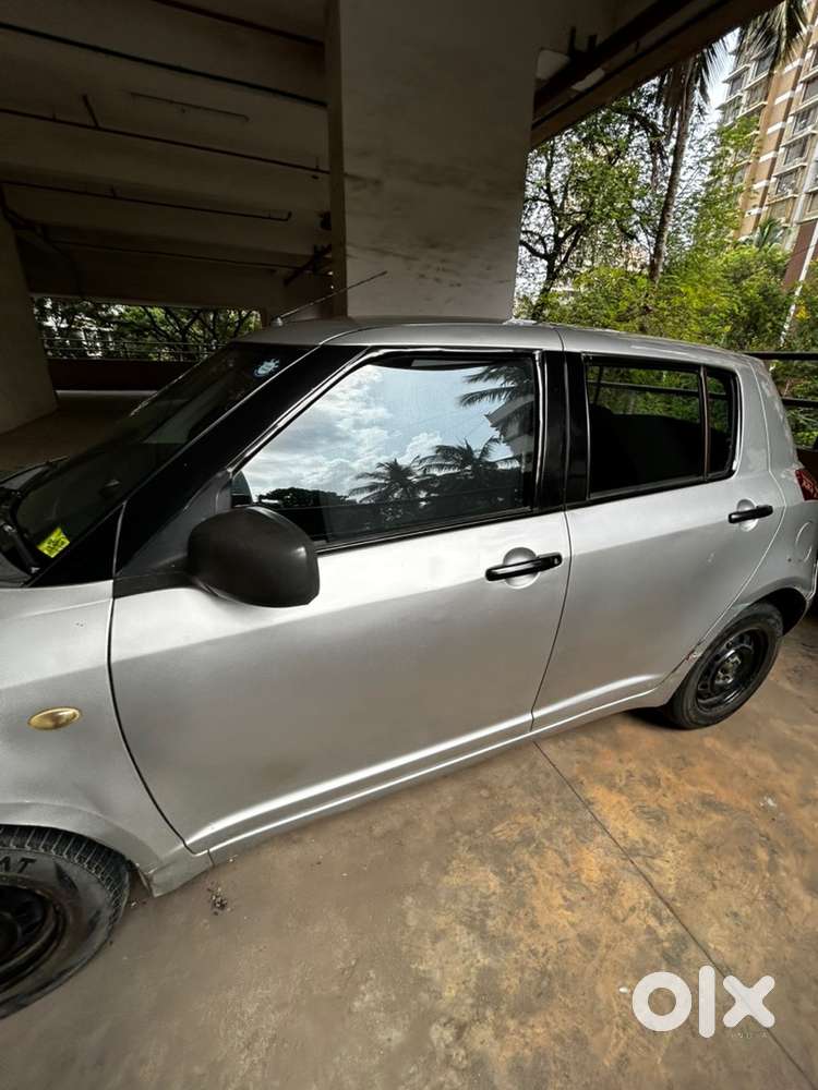 Maruti Swift Vxi 2009 Year Silver Colour