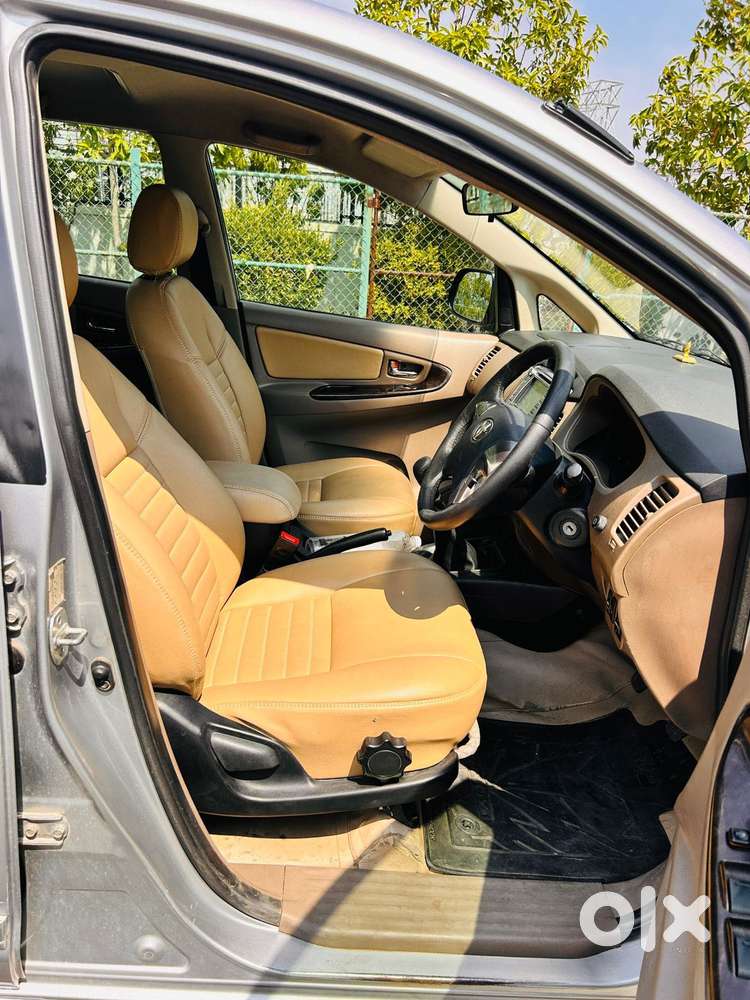 Toyota Innova 2.5 V 8 Str, 2015, Diesel