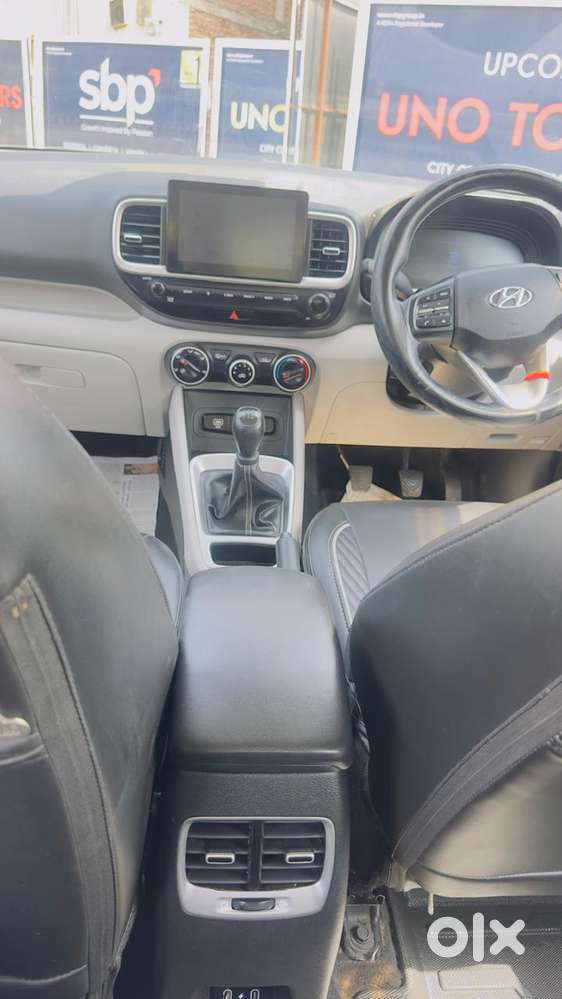 Hyundai Venue 1.2 S Plus, 2023, Petrol