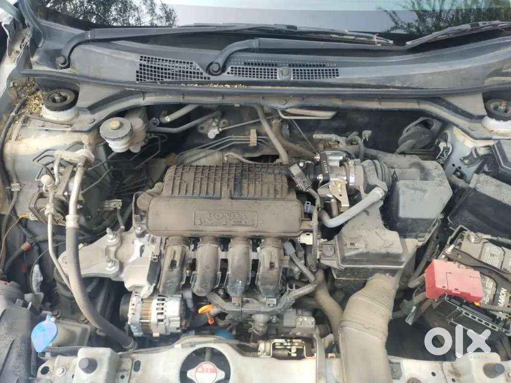 Honda Amaze 2024 Petrol 30000 Km Driven