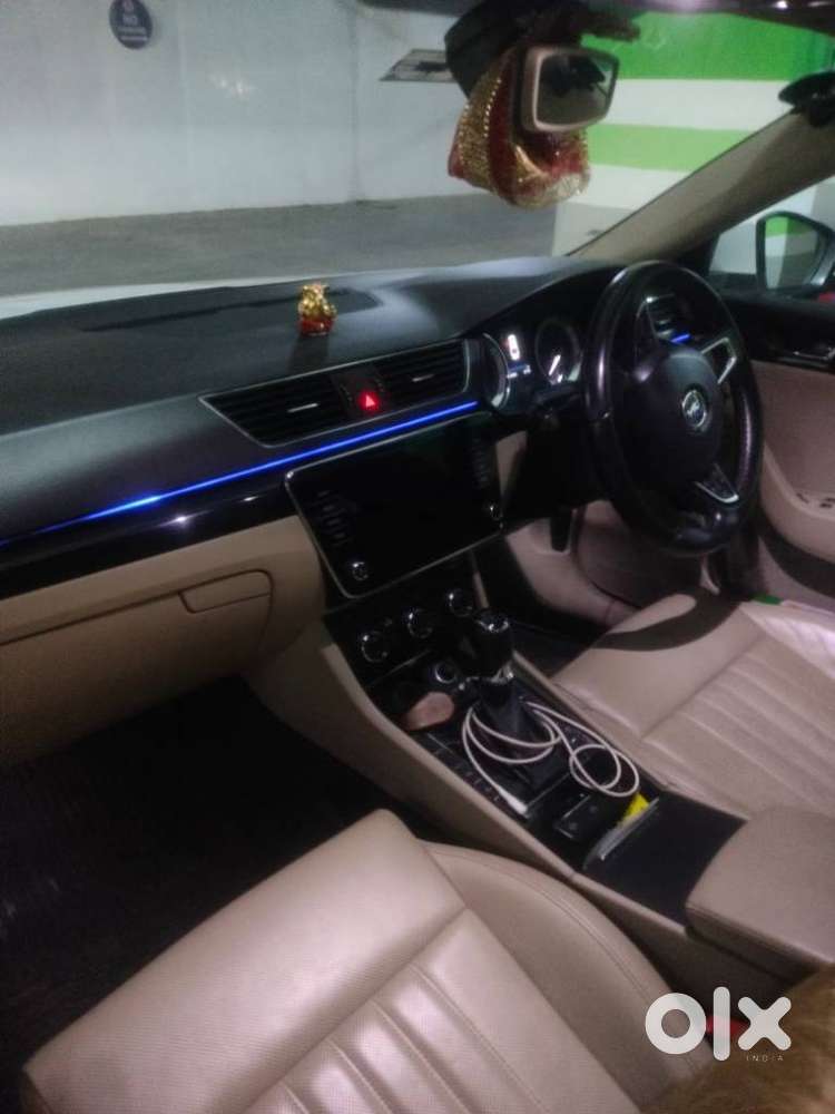Skoda Superb 2.0 L&k Tsi At, 2018, Petrol