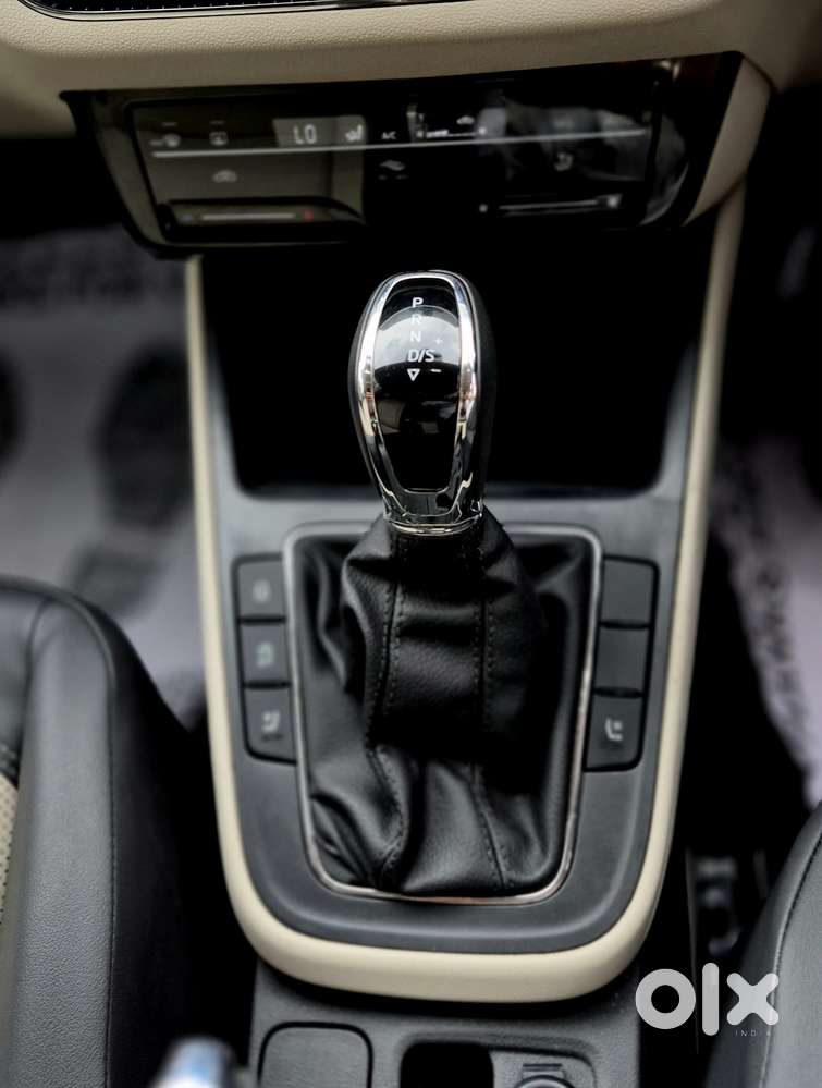 Skoda Slavia Style 1.0l Tsi At, 2025, Petrol