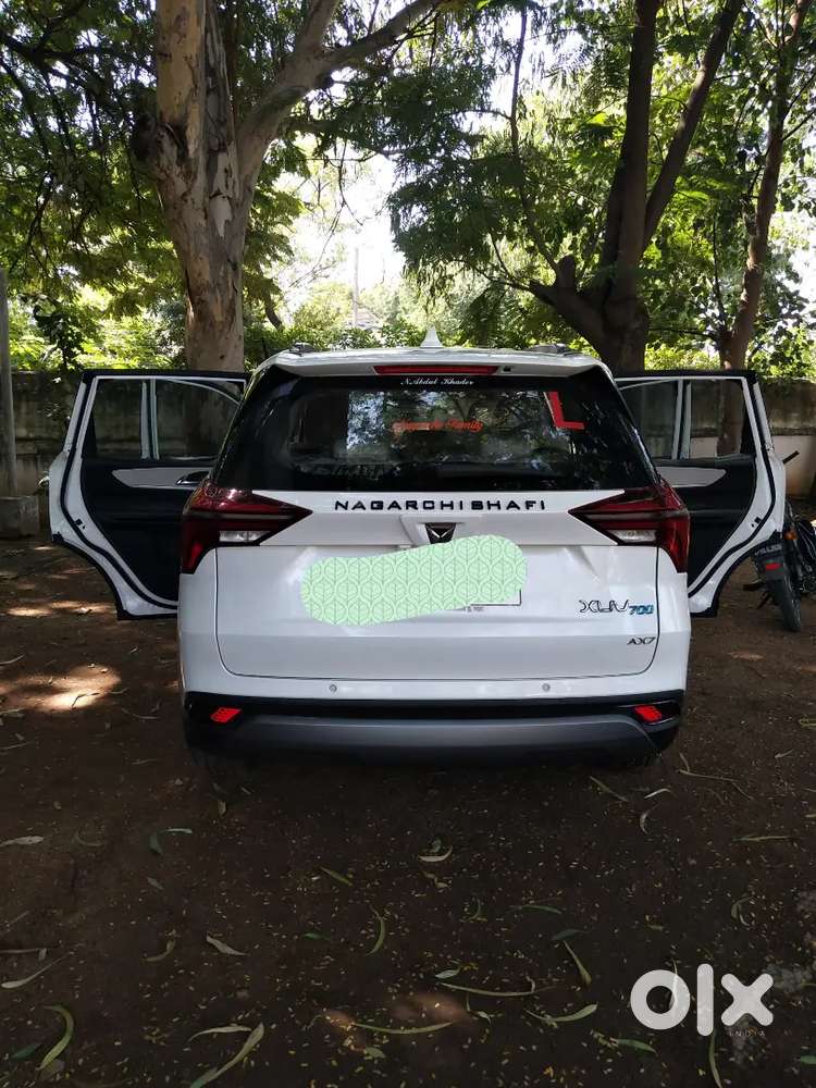 Mahindra Xuv700 2022 Petrol 10,000 Kms