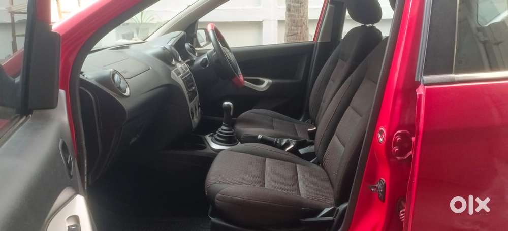 Ford Figo Petrol Zxi, 2011, Petrol