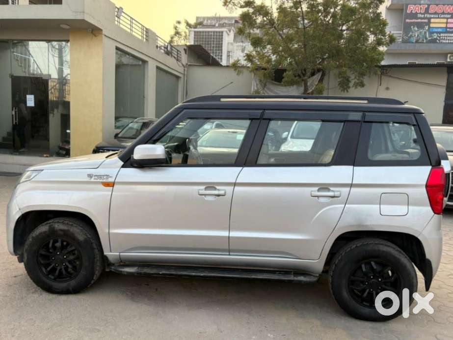 Mahindra Tuv 300 T8 Amt (automatic), 2018, Diesel