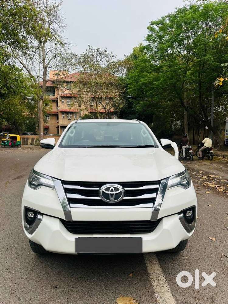 Toyota Fortuner 3.0 4x2 Automatic, 2020, Petrol