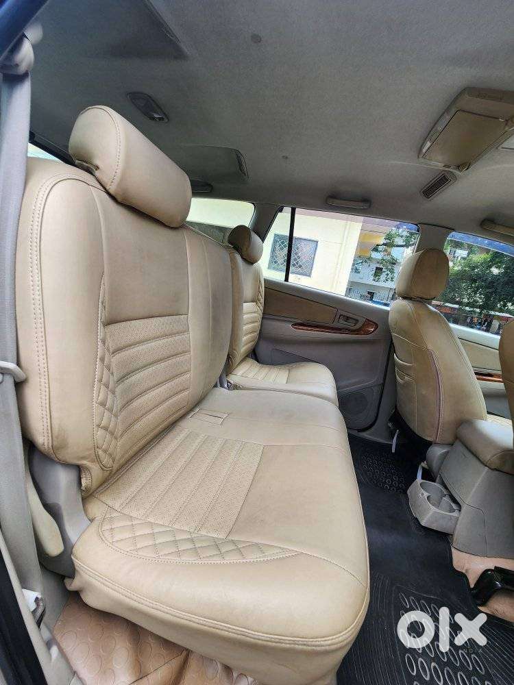 Toyota Innova 2.5 G (diesel) 7 Seater, 2011, Diesel