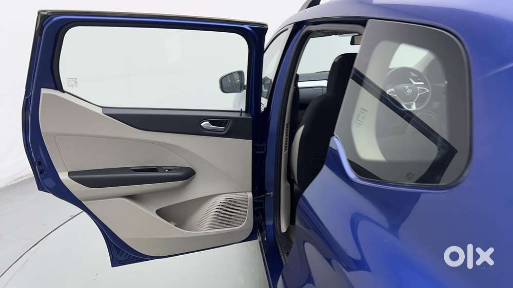 Renault Triber Rxz Easy-r Amt, 2021, Petrol