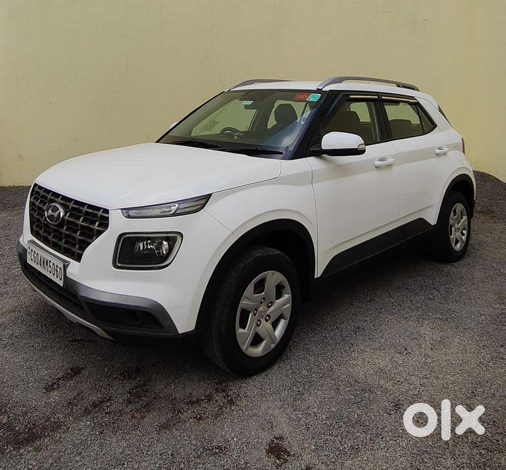 Hyundai Venue S(o) Knight Edition Mt, 2021, Petrol
