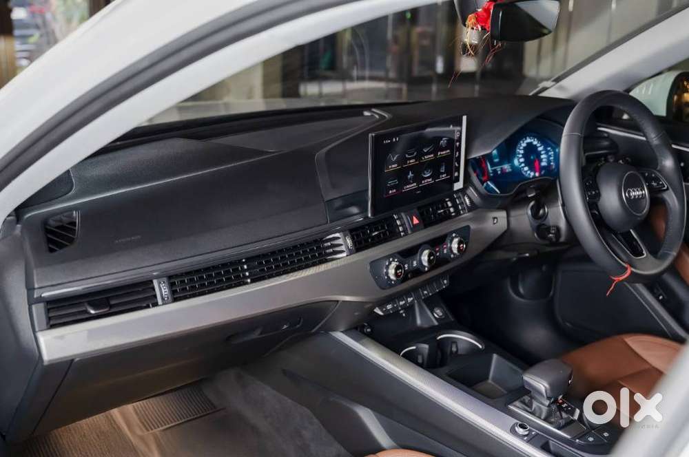 Audi A4 2.0 Technology 40 Tfsi, 2025, Petrol