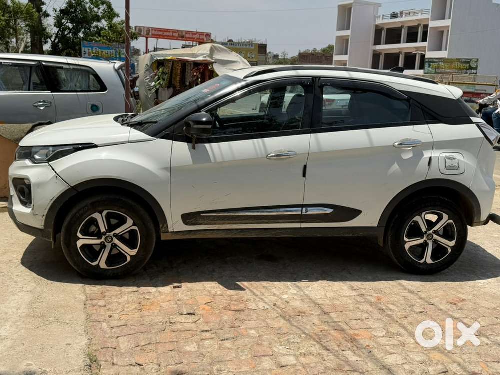 2023 Tata Nexon Petrol Manual