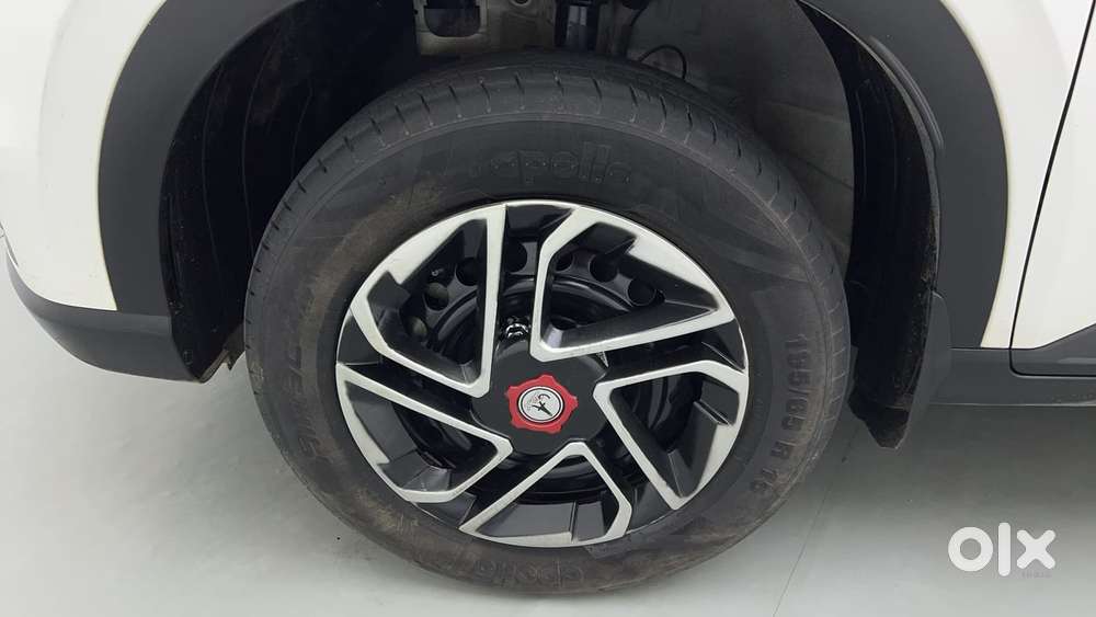 Hyundai Venue 1.2 S (o), 2024, Petrol