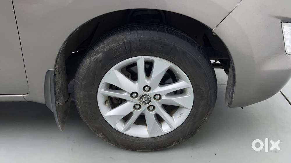 Toyota Innova Crysta 2.4 G Mt 8s, 2016, Diesel