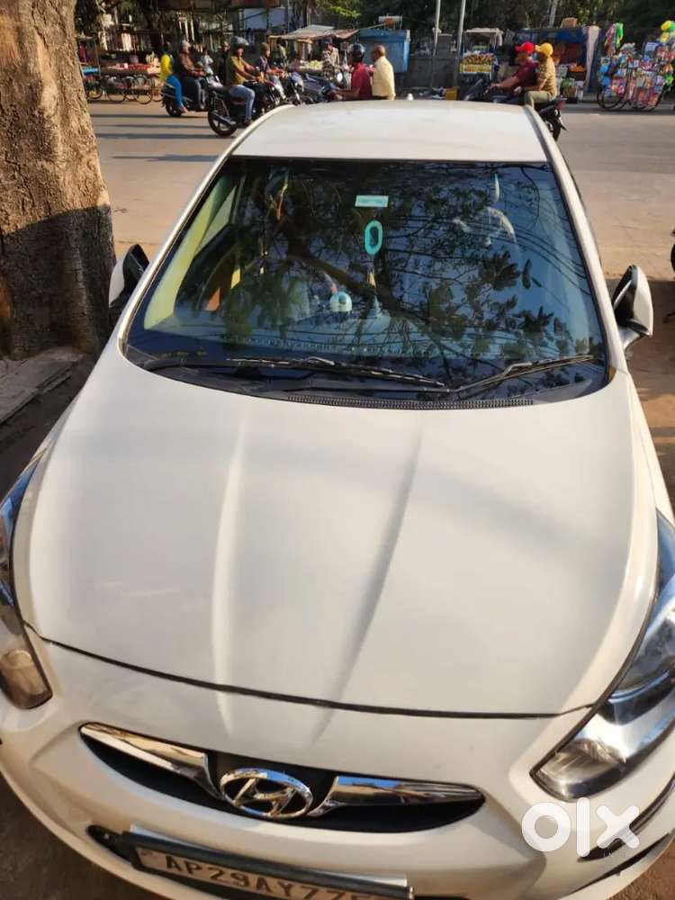 Hyundai Fluidic Verna 2013