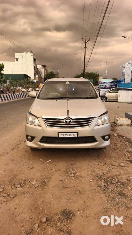 Toyota Innova 2.5 V 8 Str, 2012, Diesel