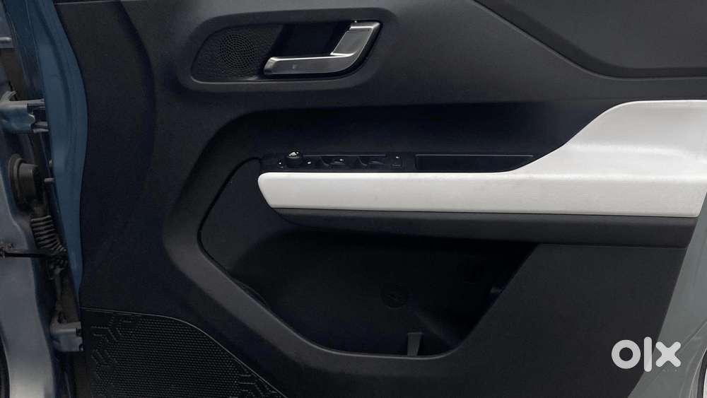 Tata Punch Creative Amt, 2022, Petrol