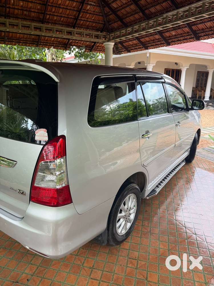 Toyota Innova 2013 V Original Kerala