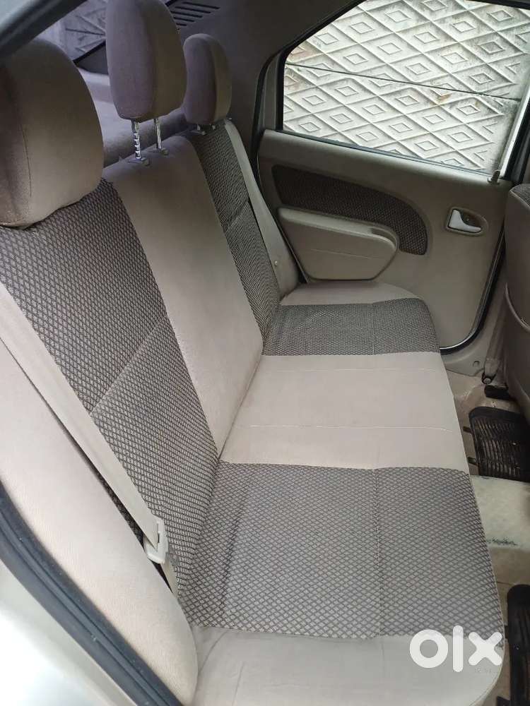 Mahindra Renault Logan Diesel 2011