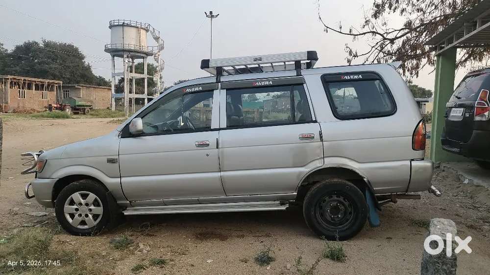 Tavera 2013
 Insurance 2027
10 Setar
Power Windows 
Goog Condition