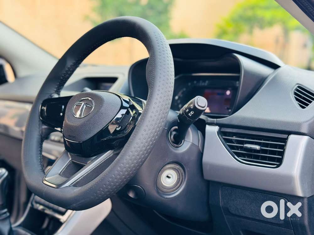 Tata Nexon, 2022, Petrol