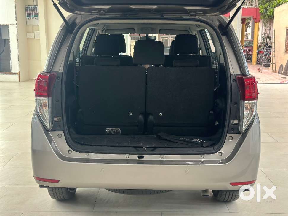 Toyota Innova Crysta 2.8 Gx At, 2017, Diesel