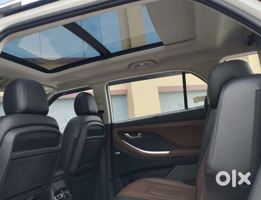 Nov. 2023 Hyundai Alcazar 1.5 Petrol With Extended Warranty.