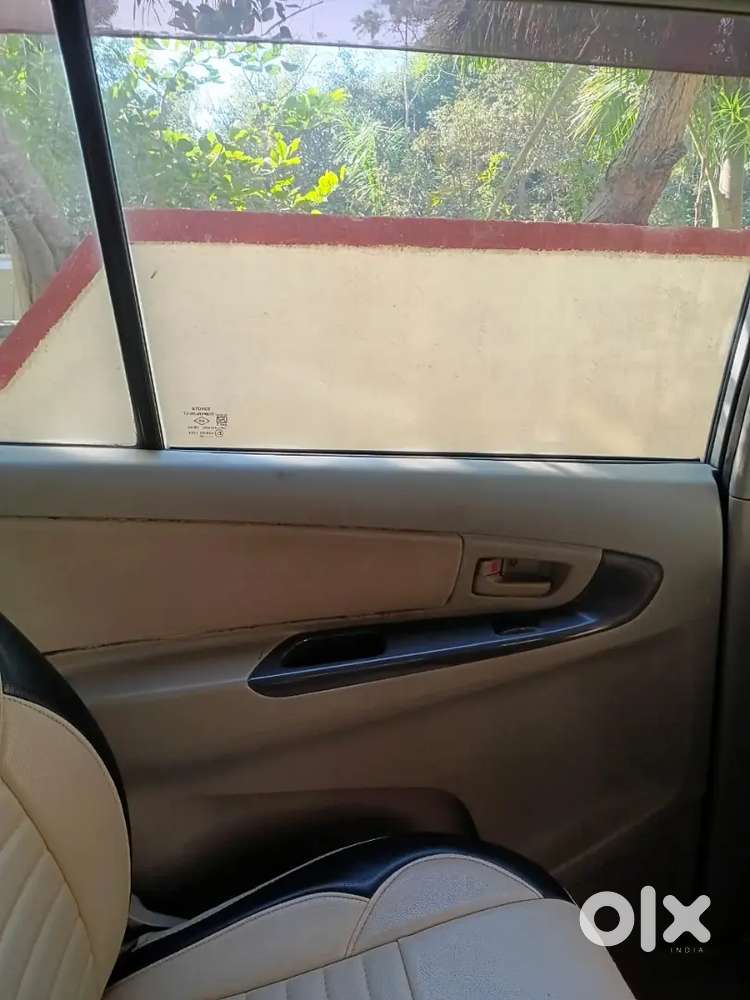 Toyota Innova, Well Maintained, Very Powerful Engine, Diesel 7 Seater