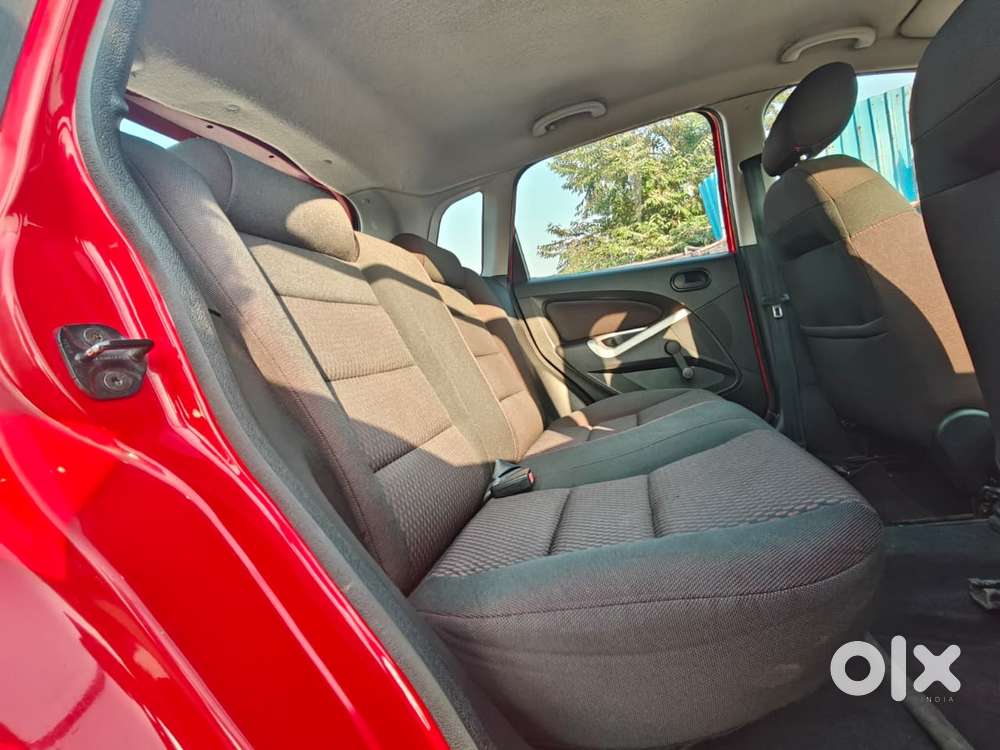 Ford Figo, 2010, Petrol