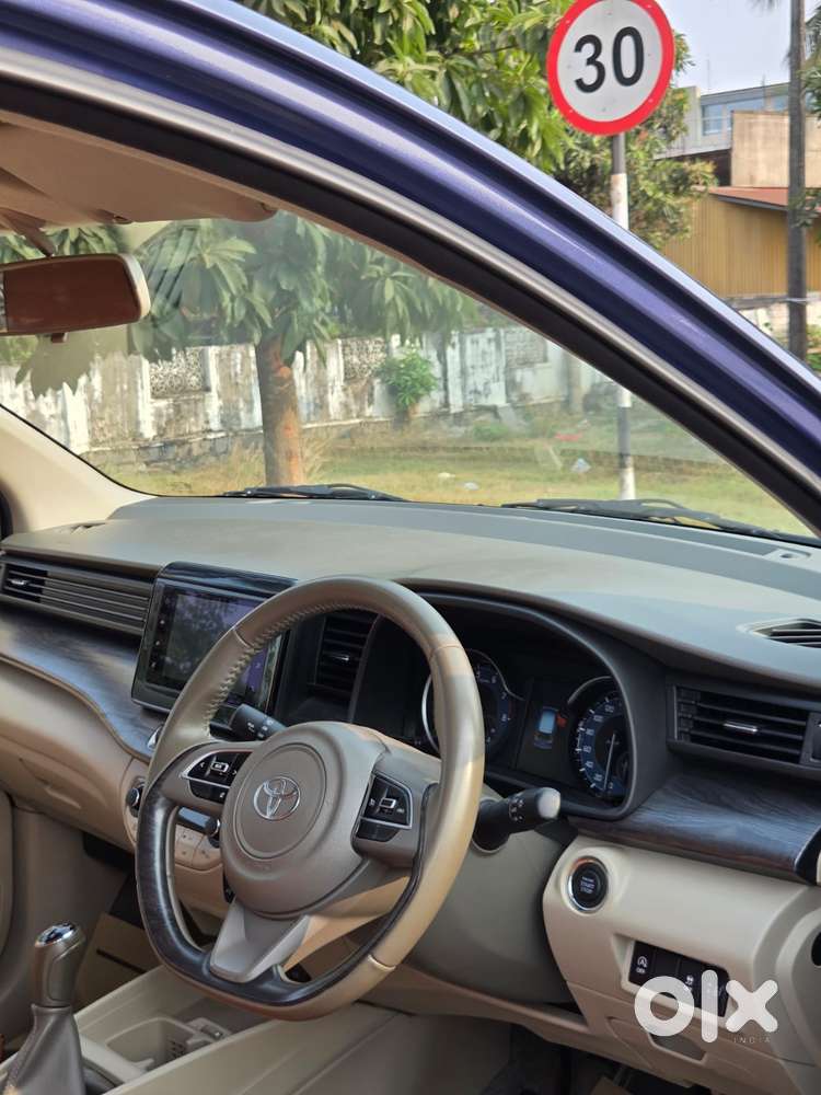 Toyota Rumion V Mt, 2024, Petrol