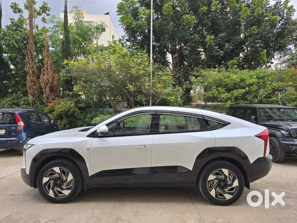Mahindra Xev 9e Pack Three (top Model), 2025, Electric