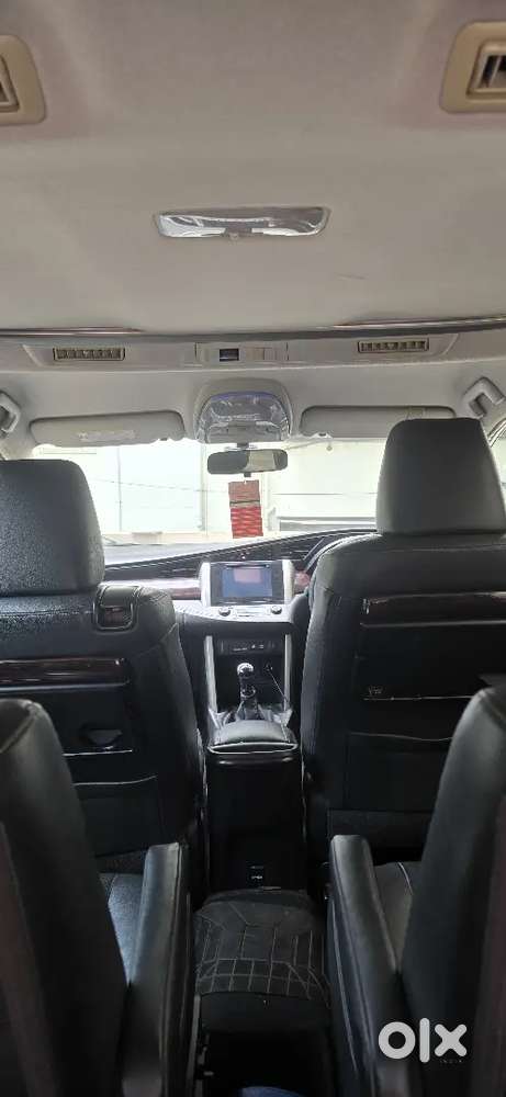 Toyota Innova Crysta 2016 Diesel 115000 Km Driven