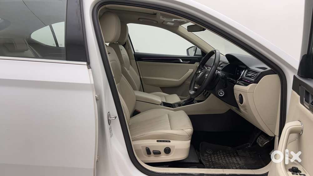 Skoda Superb 2.0 L&k Tsi At, 2021, Petrol