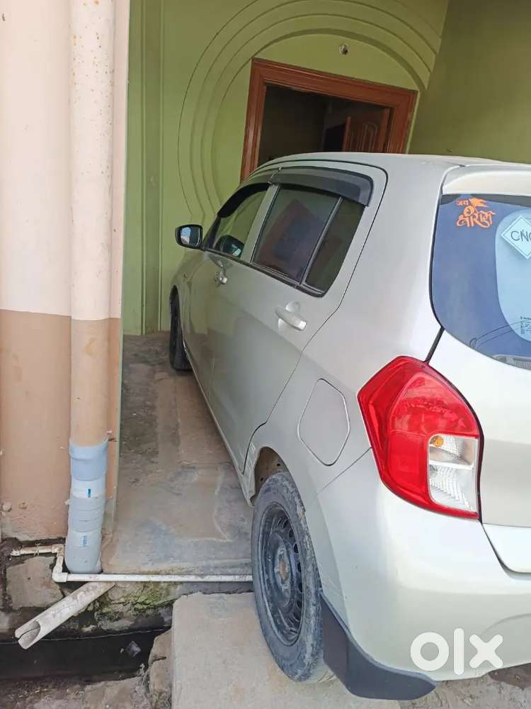 Very Good Condition. 4 Tayer New