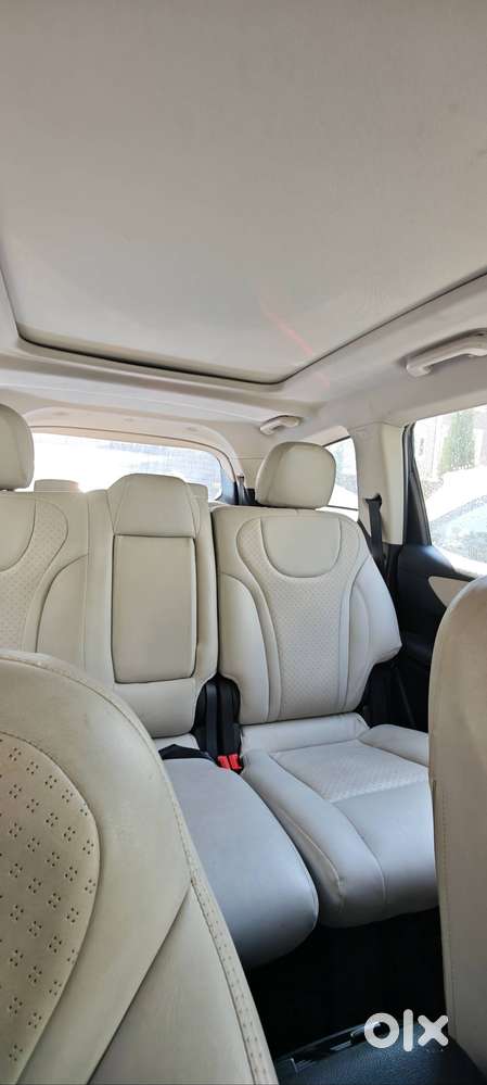 Mahindra Xuv700 2023 Year Car